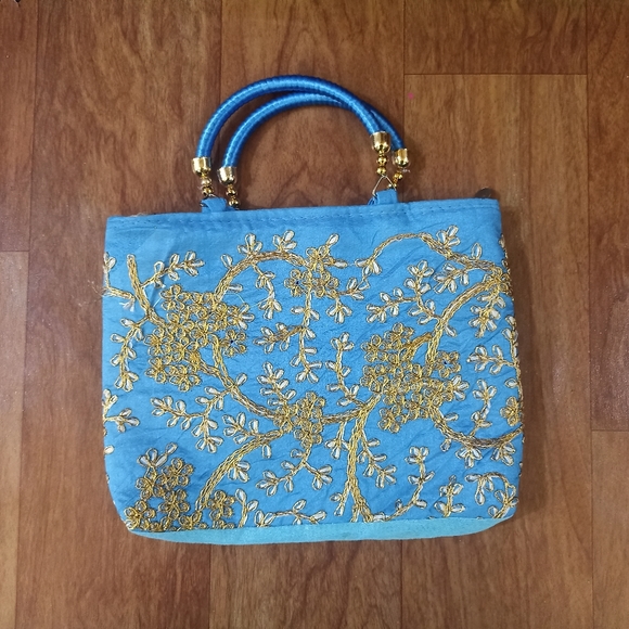Handbags - Gotta pati light blue color hand bag with beautiful handle( 23×19 CM)